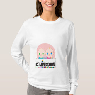 ベビーの双生児 Tシャツ