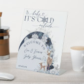 ベビーの外の寒さ冬のフローラ鹿の赤ちゃんシャワー 台座サイン (インサイチュ)