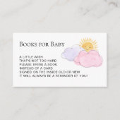ベビーの太陽と雲の女の子の赤ちゃんシャワーのための本 エンクロージャーカード (正面)