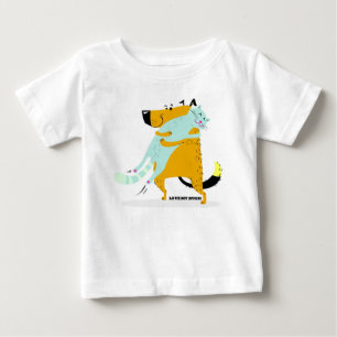 ベビーの猫および犬の抱き締めることを用いる素晴らしいジャージーのTシ ベビーTシャツ