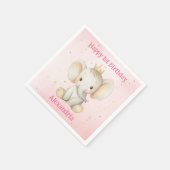 ベビーの誕生日パーソナライズされたゾウ スタンダードカクテルナプキン (角)