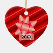 ベビーの赤いハート写真ギフトラベルおばさん セラミックオーナメント (裏面)