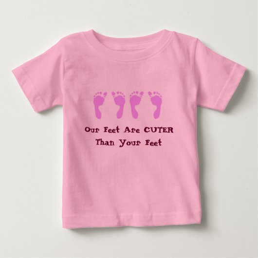 ベビーの足跡（女の子の双子） ベビーTシャツ (正面)