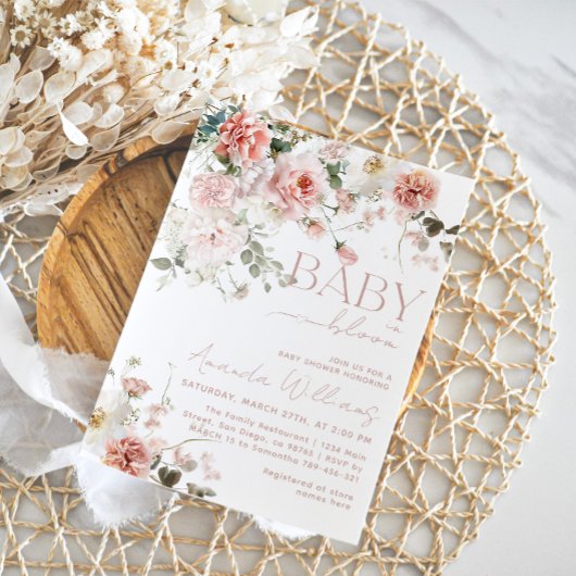 ベビーの開花ワイルドフラワーピンクの女の子の赤ちゃんシャワー 招待状