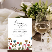 ベビーの開花野生の花ベビー時間カプセル標識