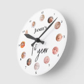 ベビーの1年目12カ月のカスタム写真 ラウンド壁時計 (傾斜)