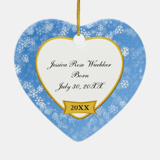 ベビーのSnowyの青い写真の記念品のクリスマス セラミックオーナメント (裏面)