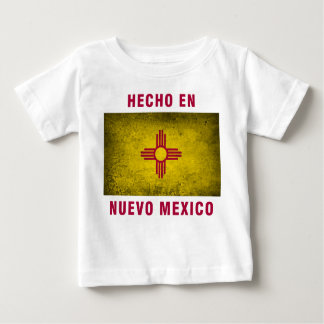 ベビーのTシャツ- Hecho en Nuevoメキシコの旗 ベビーTシャツ