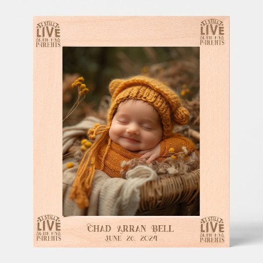 ベビーはまだ両親と一緒に暮らしている レーザー彫刻フレーム