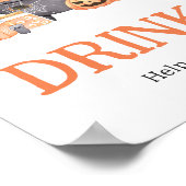 ベビーはオレンジのハロウィンドリンクを醸造している ポスター (角)