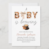 ベビーはコーヒーを醸造し、弓テーマベビーシャワー 招待状 (正面)