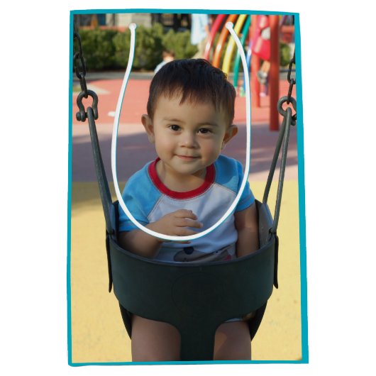 ベビーはパーソナライズな写真の誕生日をからかいます ミディアムペーパーバッグ (正面)