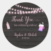 ベビーはピンクの赤ちゃんシャワーをありがとう ラウンドシール (正面)