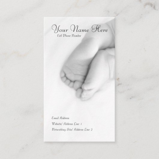 ベビーはプロフィールカードをつま先で触ます 名刺 (正面)