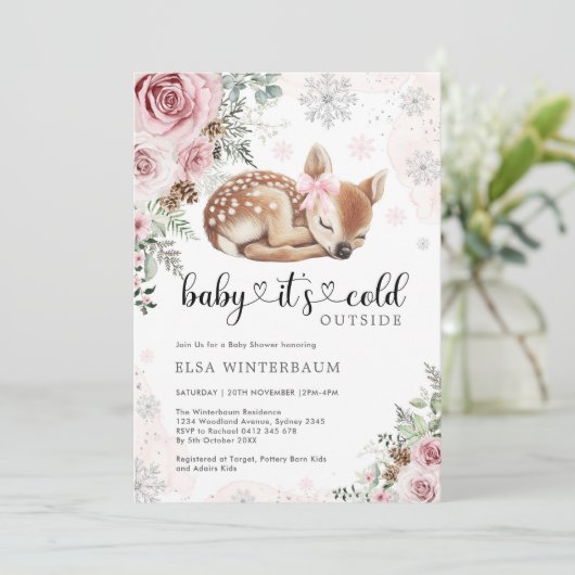 ベビーは冷たい外の鹿ピンクのフローラベビーガール 招待状 (スタンド正面)