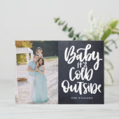 ベビーは冷たい外Chalkboard写真の休日 招待状 (スタンド正面)