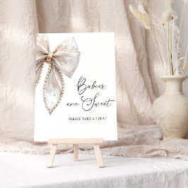 ベビーは甘いトリートホワイトパールボウ ポスター