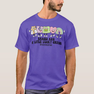 ベビーは私の小さな幸運なチャームSt patricks day Tシャツ