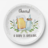 ベビーは緑の応援を醸造している赤ちゃんシャワー ペーパープレート (正面)