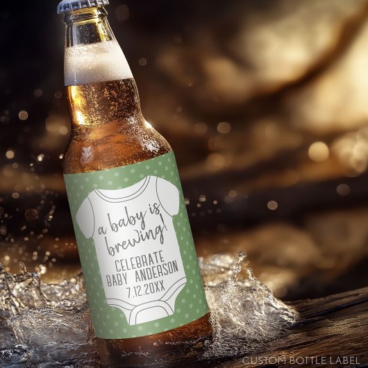 ベビーは醸造されている – カップルのシャワー – 緑 ビールラベル