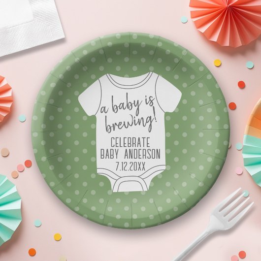 ベビーは醸造されている – カップルのシャワー – 緑 ペーパープレート