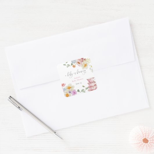 ベビーは野生の花の茶の赤ちゃんシャワーを醸造している スクエアシール (封筒)