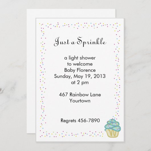 ベビーは青いカップケーキとシャワーの招待を振りかけます 招待状 (正面/裏面)