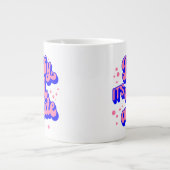 ベビーよくはしゃぐ、冬の外は寒いデザイン ジャンボコーヒーマグカップ (正面)