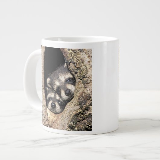 ベビーアライグマ木腔プロキオン ジャンボコーヒーマグカップ (正面左)