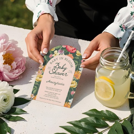 ベビーイン開花アーチはっきりしたフローラガーデンベイビーシャワー 招待状