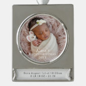 ベビーエレガントガール誕生統計初めてのクリスマス シルバープレートバナーオーナメント (正面)