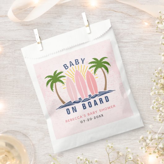 ベビーオンボードサーフィンスプラッシュピンクのベビーガールシャワー フェイバーバッグ (クリップ留めされた状態)