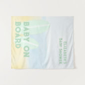 ベビーオンボードサーフィンビーチ水色ベビーシャワー タペストリー (正面(横))