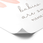 ベビーオンボードピンクサーフボードベビーは甘いサイン ポスター (角)