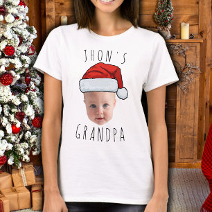 ベビーカスタム顔サンタハットクリスマスフォト Tシャツ