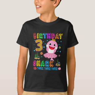 ベビーカワイイシャーク3歳の誕生日男の子3歳 Tシャツ