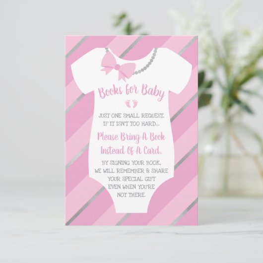 ベビーカード用の書籍、2つの小さな足 エンクロージャーカード (スタンド正面)