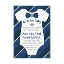 ベビーカード用の書籍、2つの小さな足