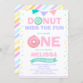 ベビーガールが誕生日をスプリン恋しく思クしおもしろい 招待状