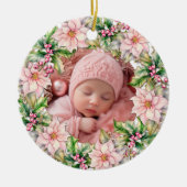 ベビーガールの初めてのクリスマス写真ピンクポインセチア セラミックオーナメント (正面)