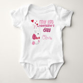 ベビーガールズファーストバレンタインデーカスタム ベビーボディスーツ (正面)