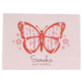 ベビーガールピンクの蝶のベビーシャワー  ラージペーパーバッグ (裏面)