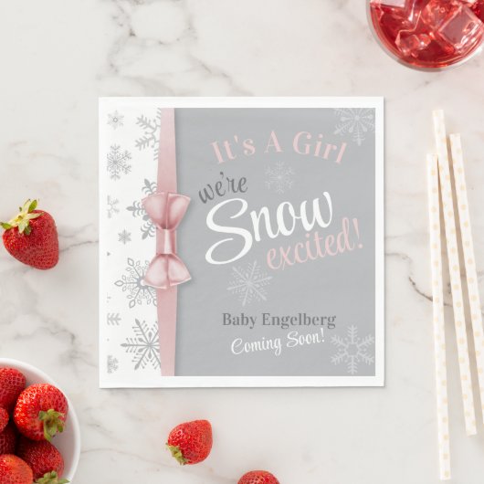 ベビーガールピンク雪に興奮するスノーフレーク・シャワー スタンダードランチョンナプキン (インサイチュ)