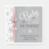 ベビーガールピンク雪片シャワー外は寒い スタンダードランチョンナプキン (正面)