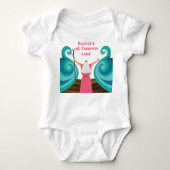 ベビーガールファーストパスソーバーキュートモーゼ名前をカスタムする ベビーボディスーツ (正面)