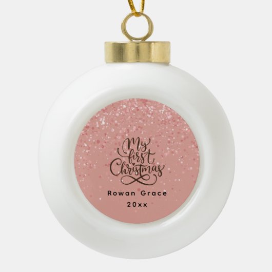 ベビーガール初めてのクリスマスピンク名前をカスタムする セラミックボールオーナメント (正面)