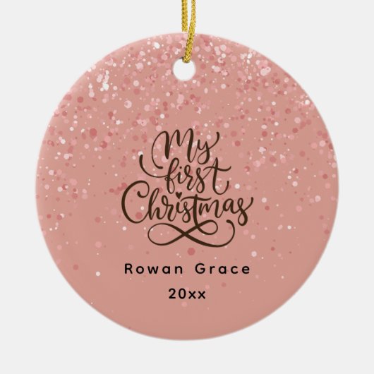 ベビーガール初めてのクリスマス名前をカスタムするピンクミニマル セラミックオーナメント (正面)