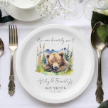 ベビーキューブアドベンチャーを待つbearly wait bear cub adventureその赤 ペーパープレート<br><div class="desc">Bearly wait Adventure可愛い眠る熊の赤ちゃんシャワーテンプレート紙プレート、赤ちゃんシャワー食器パーソナライズされた、アラスカン原水の色、森林浴の赤ちゃんシャワー、秋テーマ、小さな野生の1つ、国立公園をテーマにした赤ちゃんシャワー</div>