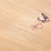 ベビークマ、茶色のバルーン、最初の誕生日 アクリル招待状 (レイダウン)