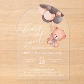 ベビークマ、茶色のバルーン、最初の誕生日 アクリル招待状 (正面)